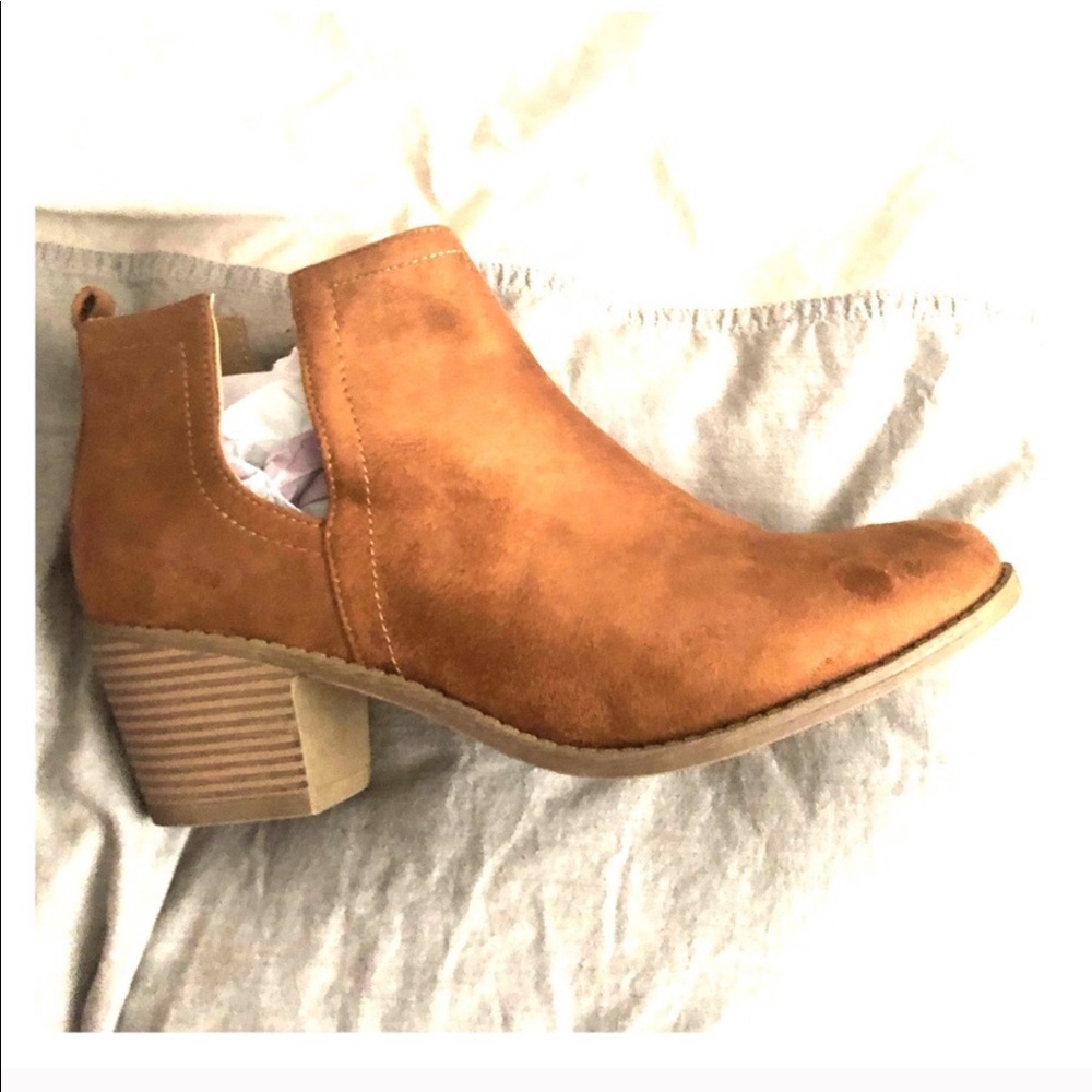 ChellySun Tan booties.